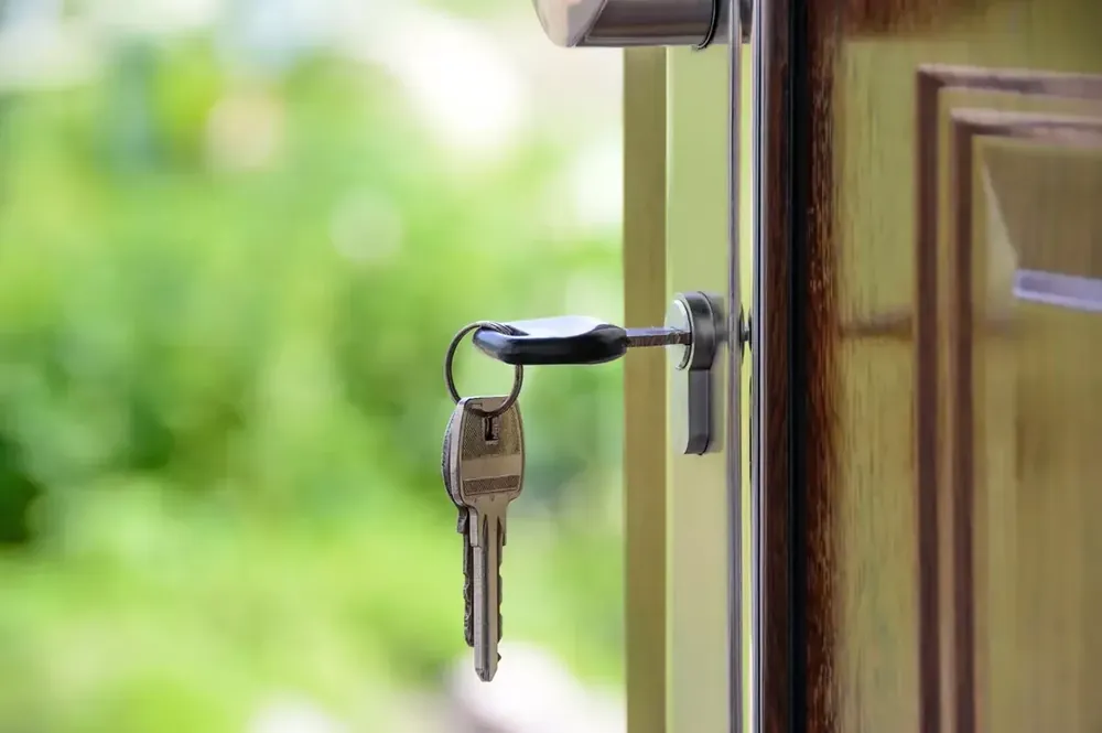 Why are Real Estate Businesses Often Considered High-Risk?
