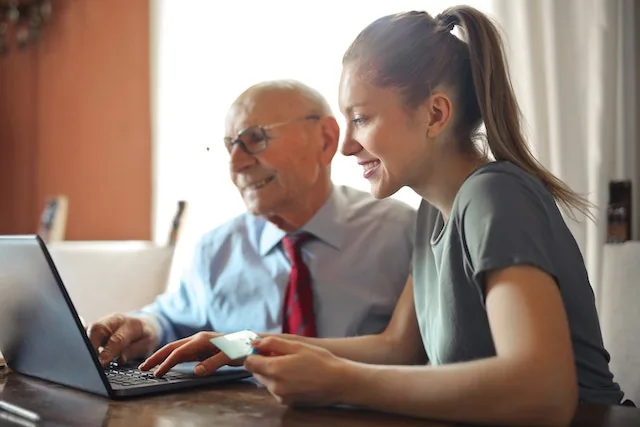Your Complete Guide to Electronic Checks (What is an Electronic Check and Why Should You Use Them?)